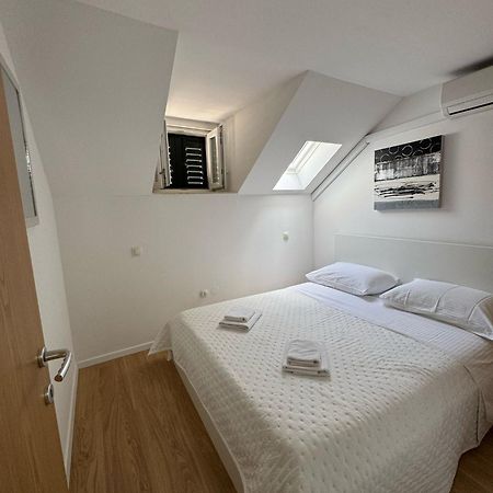 Apartments Bepina- 5 Mins From The Center Split Buitenkant foto