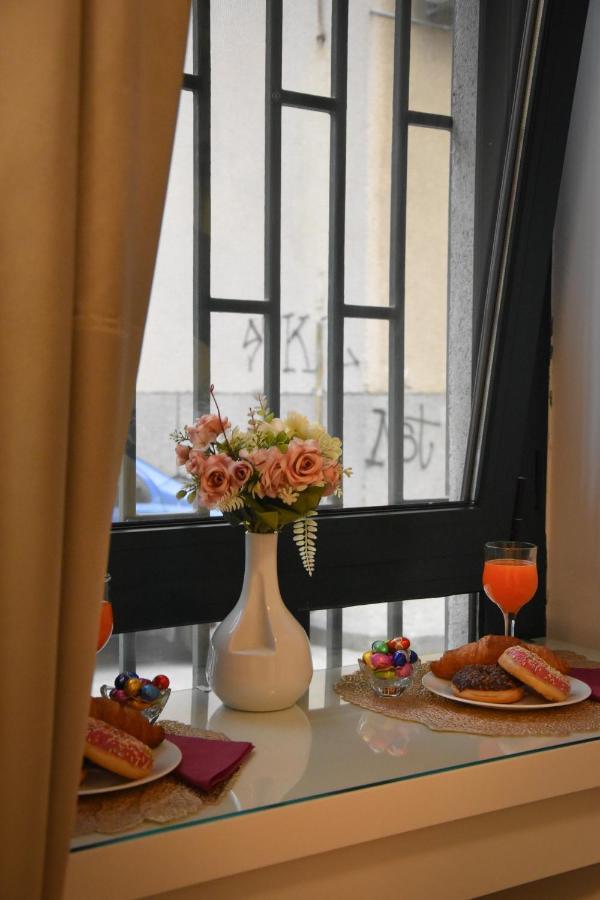 Apartments Bepina- 5 Mins From The Center Split Buitenkant foto