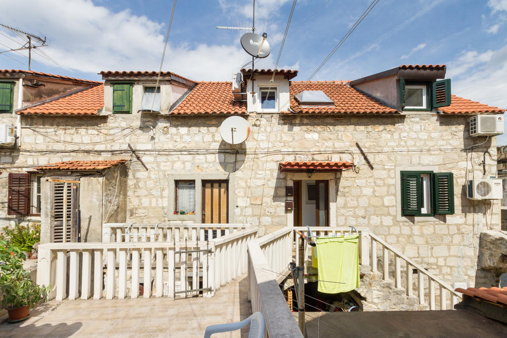 Apartments Bepina- 5 Mins From The Center Split Kamer foto
